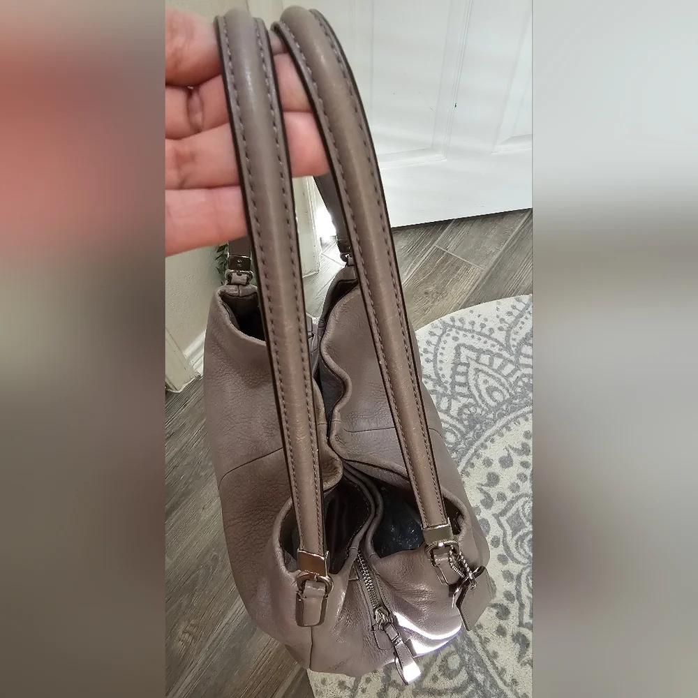 Coach Pebbled Leather Madison Phoebe In Taupe Preloved - Picture 5 of 16